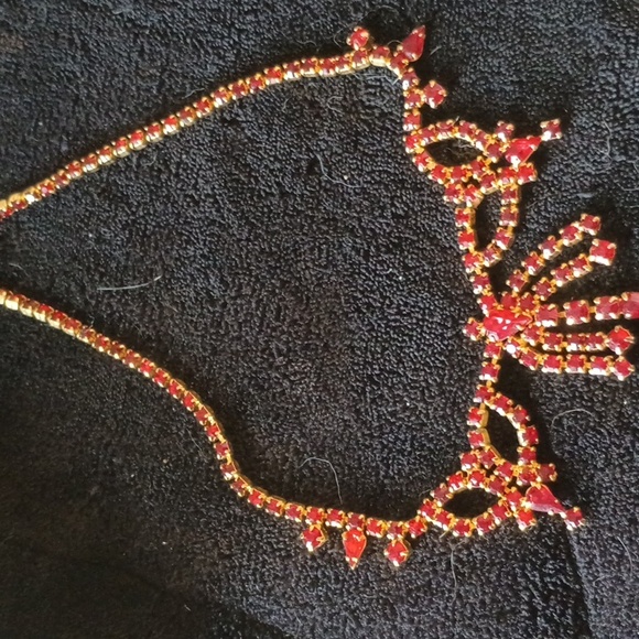 Red Rhinestone necklass - Picture 3 of 4